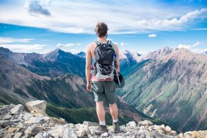 Abbigliamento per la Montagna: Vestiti adatti all’escursionismo estremo